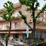 Hotel Elia 2*