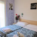 Elia Hotel 2*