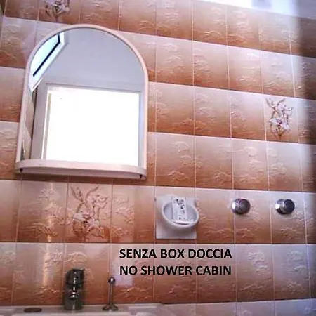 Hotell Elia 2*