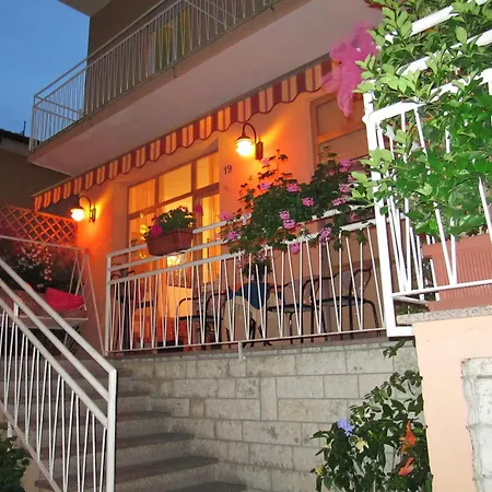 Ξενοδοχείο Elia 2*