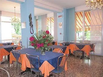 Elia Otel