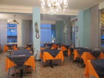 Elia Otel